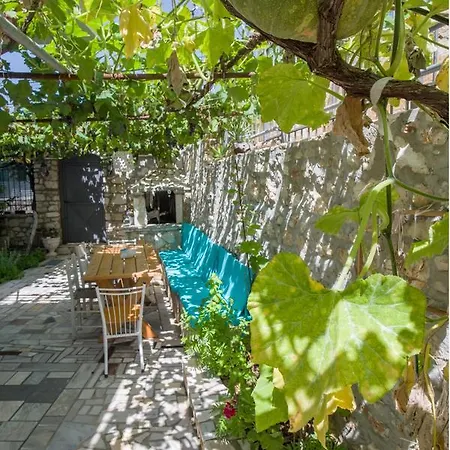 Margarita Bed & Breakfast Himare