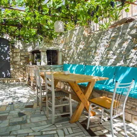 Margarita Bed & Breakfast Himare