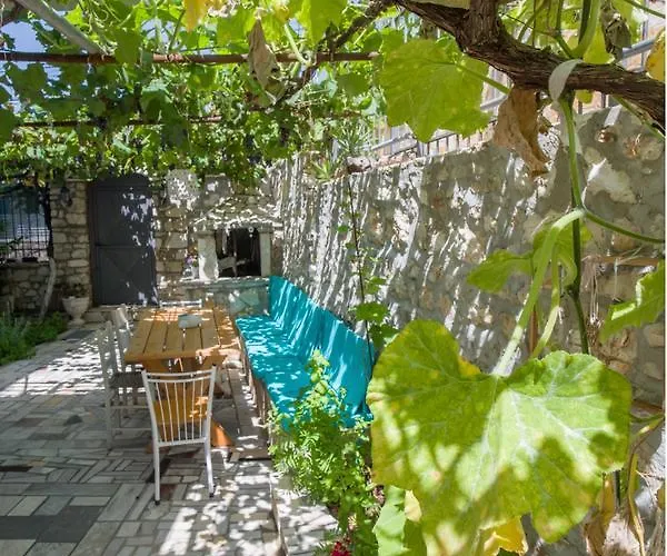 Margarita Bed & Breakfast Himare